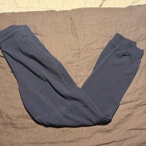 NWOT Alo Yoga Micro Waffle Fireside Sweatpant Black L